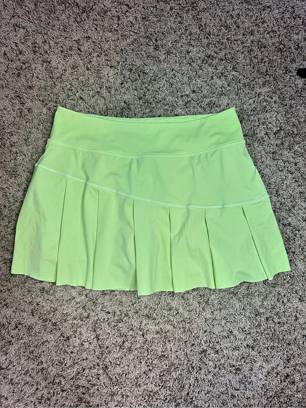 Athleta Serve Pleated Skort Pleated Athletic Skort in Green Large